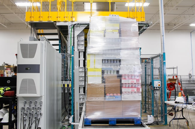 warehouse ipak palletizer - ipak palletizing - ipak - ipack - ipak palletizer - semi-automatic palletizer - semi automatic palletizing - mixed case palletizing - mixed palletizing - mixed palletizer - numove - mixed sku palletizing - axium