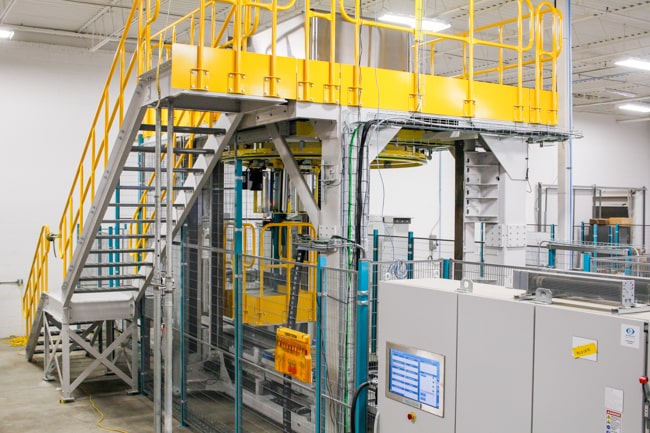 warehouse ipak palletizer - ipak palletizing - ipak - ipack - ipak palletizer - semi automatic palletizer - semi automatic palletizing - mixed case palletizing - mixed case palletizer - mixed palletizing - mixed palletizer - warehouse automation - numove - axium - axium solutions