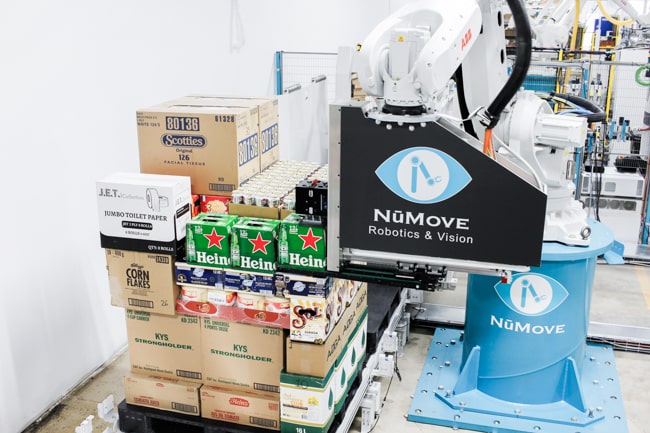 Robotic mixed palletizing